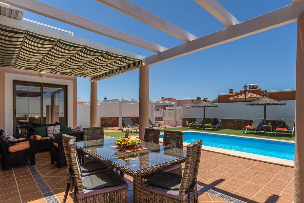 Villa With Private Pool, Near Beach And Golf Caleta De Fuste- Villa Charlotte Costa De Antigua Extérieur photo